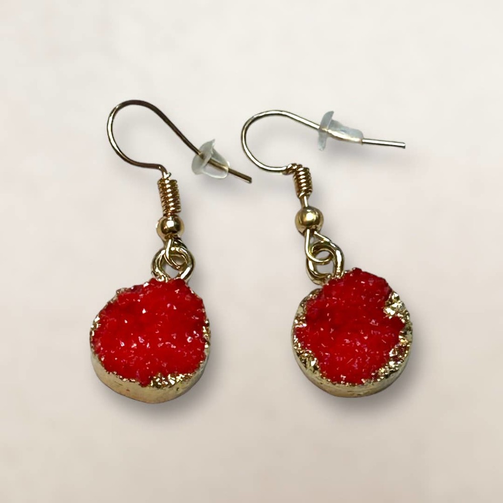 Druzy Red Drop Dangle Earrings Gold-Plated Alloy and Resin NWOT